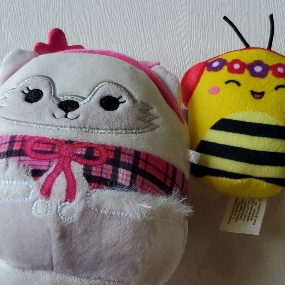 Squismallow two Gracelynn White Fox 4.5 Sunny McDonald bee with Tag - Picture 6 of 8